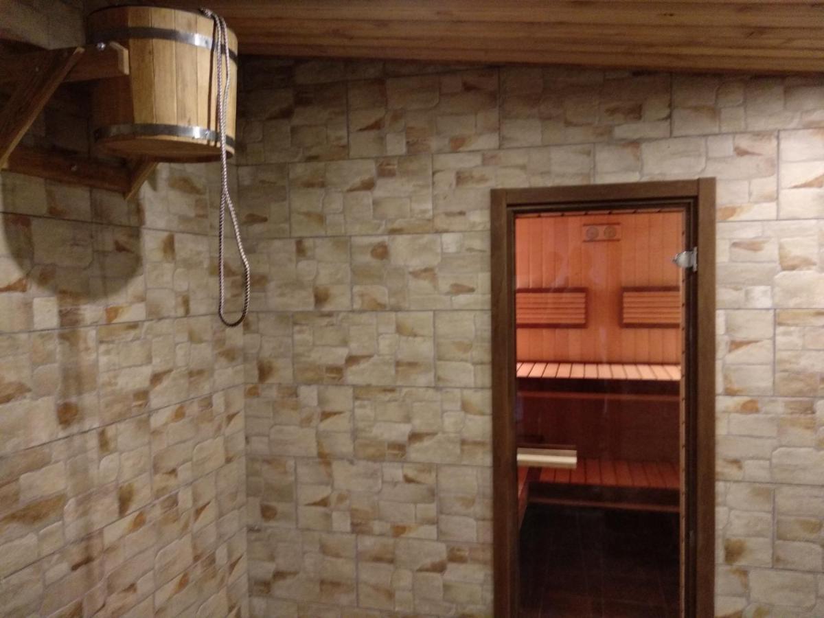 Дом С Бассейном И Сауной Villa Boryspilʼ Exteriör bild